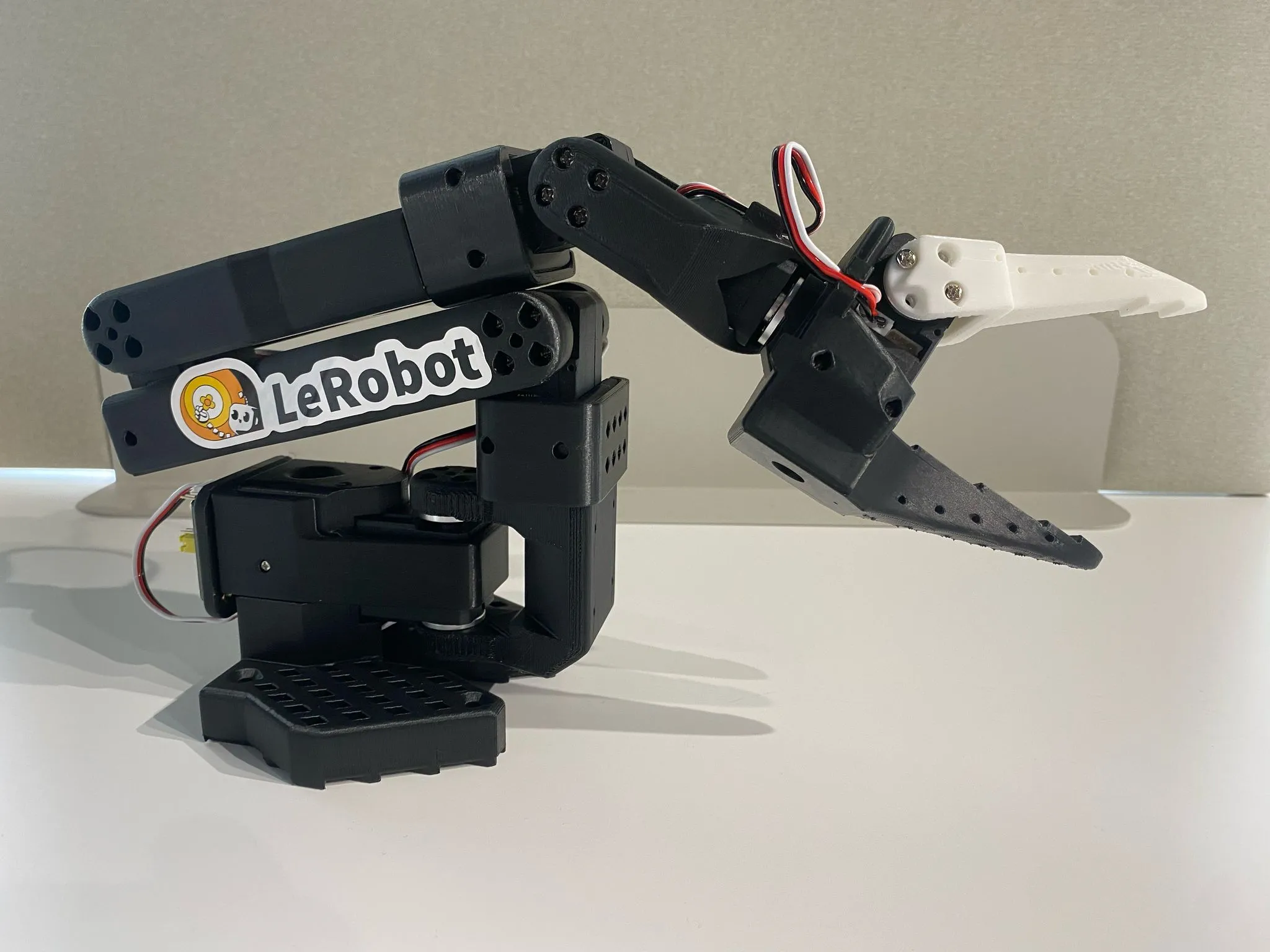 SO-101 follower arm SO-101 follower arm